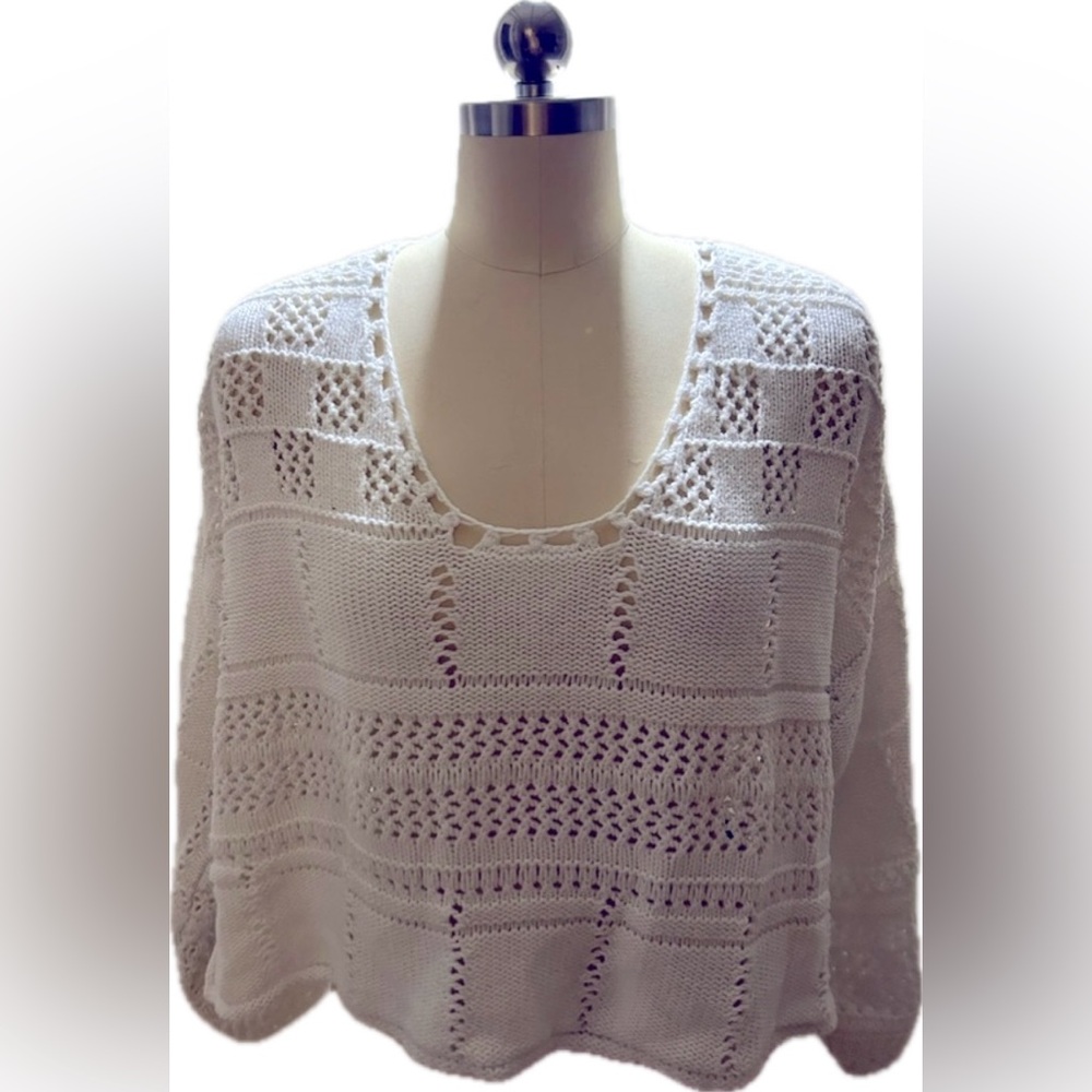 Moon & Madison- White knit cropped sweater. Extra Small.